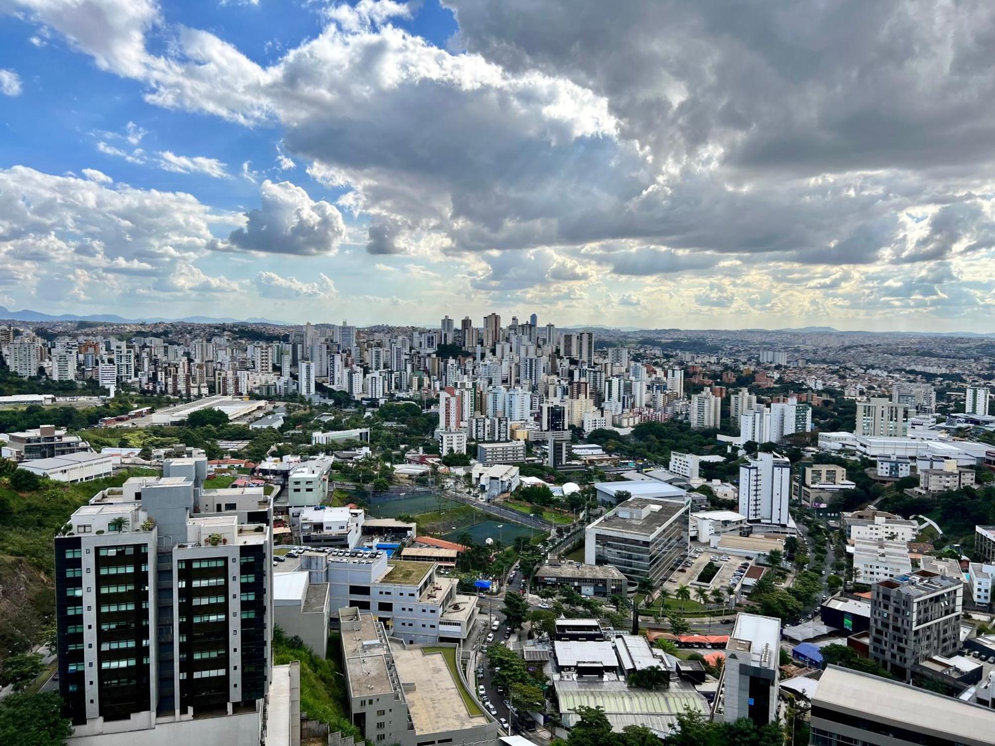 Apartment Gol No Lugar Certo Ii Raja Gabaglia Com Barao Homem De Melo *